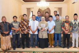 Temui Pengusaha Muda Lumajang, Khofifah Bahas Agrobisnis