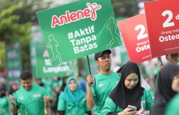 5.000 Orang Jalan Kaki 10.000 Langkah di Surabaya