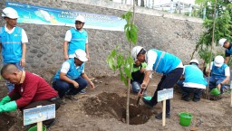 Peringati K3, PLN Jawa Timur Gelar Aksi Tanam Pohon