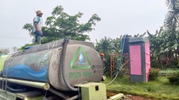 Perumda Delta Tirta Siapkan 5 Tandon Air Bersih untuk Warga Terdampak Banjir di Kecamatan Candi
