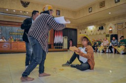 Bupati Gresik Lantik Pengurus Komunitas Wartawan Gresik (KWG) Periode 2024-2027