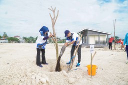 Bupati Yes Canangkan Program Penghijauan di Lamongan