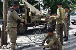 Cegah Kesemrawutan, Pemkot Surabaya Razia Jaringan Kabel Utilitas Ilegal