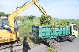 Pemkab Sidoarjo Gencarkan Bersih-bersih Sungai
