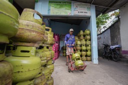 Kementerian ESDM Pastikan Pengecer Tetap Bisa Membeli LPG 3 Kg di Pangkalan