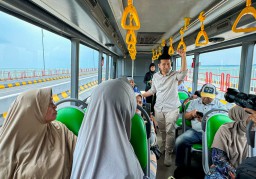 Jajal Bus Trans Jatim, Emil Ngaku Layak, Nyaman, Aman dan Terjangkau