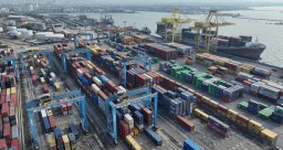 BPS Catat Neraca Dagang RI Oktober 2025 Surplus 2,39 Miliar Dolar AS