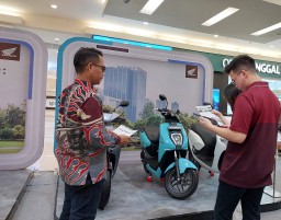 Launching Honda CUV e dan ICON e, MPM Honda Jatim Hadirkan Testride di Dalam Mall