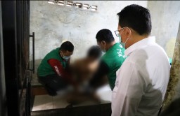 Pj Gubernur Adhy Evakuasi ODGJ yang Dipasung di Nganjuk