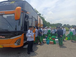 Bupati Yani Instruksikan Dishub Fasilitasi Pemulangan Santri asal Gresik Jelang Ramadan