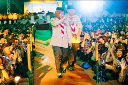 Gubernur Khofifah Ajak Pramuka Lebih Produktif dan Kontributif