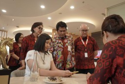 OCBC Jadi Bank Swasta Pertama Implementasikan Versi IKD 2025.