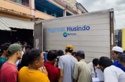 Sambut Ramadan, Rajawali Nusindo Gelar Operasi Pasar Minyak Goreng