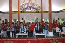 Mahasiswa Unair dan UTM Malaysia Lakukan BBK di Banyuwangi