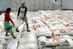 Bulog Pastikan Stok Beras Aman Sampai Lebaran