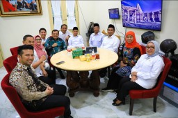 Sambangi Jokowi, Khofifah Bahas Hilirisasi Industri Hingga Sektor Agro