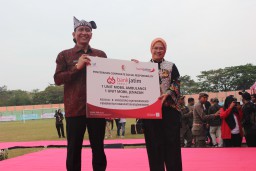 Bank Jatim Serahkan Bantuan CSR untuk Bojonegoro, Dukung Sektor Kesehatan, Pendidikan, dan Lingkungan