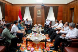 Pasokan BBM Jember Ditambah, Gubernur Khofifah Minta Masyarakat Tidak Panic Buying