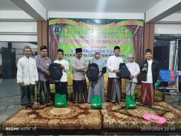 Anak Yatim Piatu di Gresik Terima Bantuan Bahan Pokok dari LPS dan Cargill