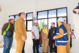 Bupati Gresik Pastikan Semua Fasilitas Siap, Wujudkan Lulusan Unggul dan Bertalenta
