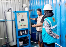 PLN Hadirkan Teknologi Desalinasi Tenaga Surya, Warga Pulau Barrang Lompo Kini Nikmati Air Bersih