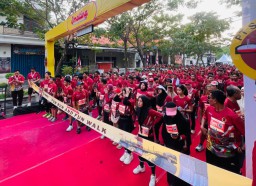 Ratusan Karyawan PT Smelting dan keluarga Meriahkan Fun Run and Walk Run 2025 di Bandar Grisse Gresik