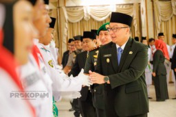 77 Anggota Paskibraka Gresik Resmi Dikukuhkan, Siap Kibarkan Merah Putih di HUT RI ke-80