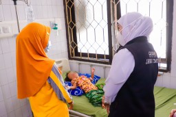 Gubernur Khofifah Turun Langsung ke Sumenep Tangani KLB Campak