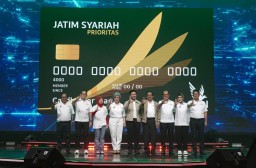 Puncak HUT Bank Jatim Ke-64 Berlangsung Meriah, Luncurkan Layanan Jatim Prioritas Syariah
