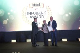 Bank Jatim Sabet Dua Penghargaan Sekaligus Dalam Ajang Infobank Award 2025