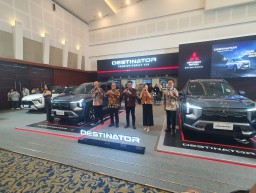 Mitsubishi Andalkan Destinator Raup SPK di GIIAS Surabaya
