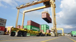 Arus Peti Kemas TPS Semester I-2025 Tumbuh 3,02 Persen