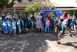 Bupati Ipuk Gelorakan Semangat Merdeka di Sekolah