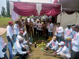 ExxonMobil Dukung Pertanian Alami Jalur Pipa Banyu Urip