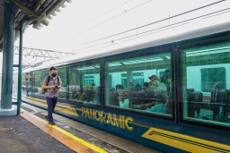 Penggunaan Kereta Panoramic Jadi Tren Baru Berwisata