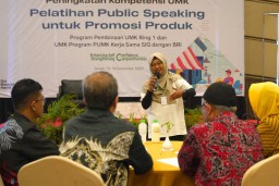 SIG Fasilitasi UMK di Gresik Belajar Strategi E-Commerce