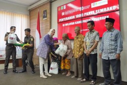SIER dan Kejari Pasuruan Salurkan Seribu Paket Sembako