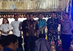 3,2 Ton Ayam Disajikan dalam Pesta Rakyat Gerebek Ayam Desa Sidowungu Menganti Gresik