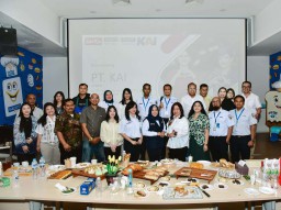 KAI Services Jajaki Kerja Sama dengan Sari Roti