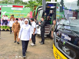Gubernur Khofifah Komitmen Perkuat Konektivitas Perhubungan Darat, Laut dan Udara di Jawa Timur