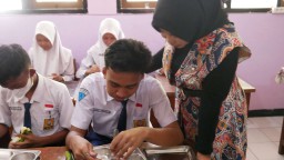 Wabup Mimik Tegaskan Evaluasi Pelaksanaan MBG di Sidoarjo Secara Berkala