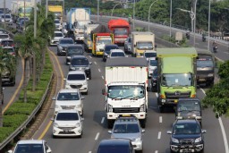 Operasional Truk Dibatasi Saat Libur Panjang Maulid Nabi di Jalur Ini