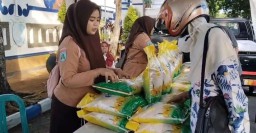 Pemkab Sampang Kendalikan Inflasi Lewat Pasar Murah