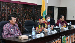 Bupati Fauzi Pacu Inovasi Pelayanan Publik Lewat Bupati Award 2025