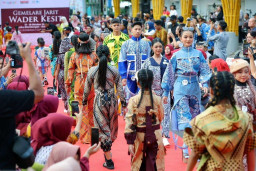 Dorong Regenerasi Batik, Pemkab Banyuwangi GelarFestival Tahunan