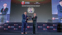 PT Terminal Teluk Lamong Raih Dua Penghargaan pada Indonesia Logistics Awards 2025 di Jakarta