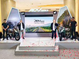 New Honda ADV160 Jadi Pusat Perhatian di Trans Icon Mall Surabaya