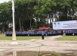 Bupati Bojonegoro Setyo Wahono Serahkan SK 1.430 ASN