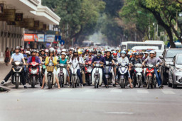 Jepang Peringatkan Vietnam Soal Dampak Larangan Motor Bensin di Hanoi