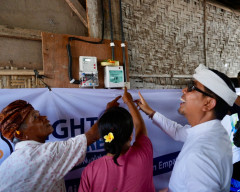 PLN Sambung Gratis Listrik Rumah Warga Pra Sejahtera di Bali